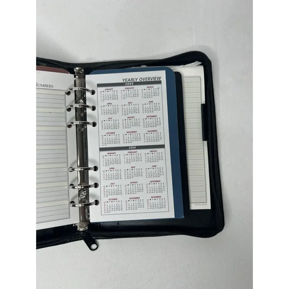 Vintage 2005 Day Runner Black Personal Organizer System 6 Ring Binder Zip